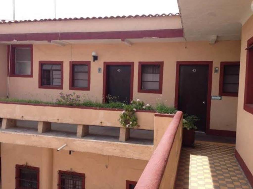 Hotel Gallo Rubio Guadalajara Exterior foto